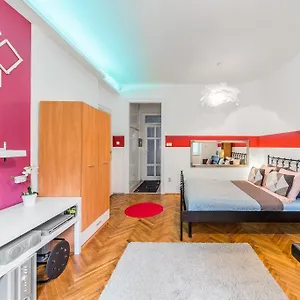 https://perfect-holiday-apartment.inbudapesthotels.com