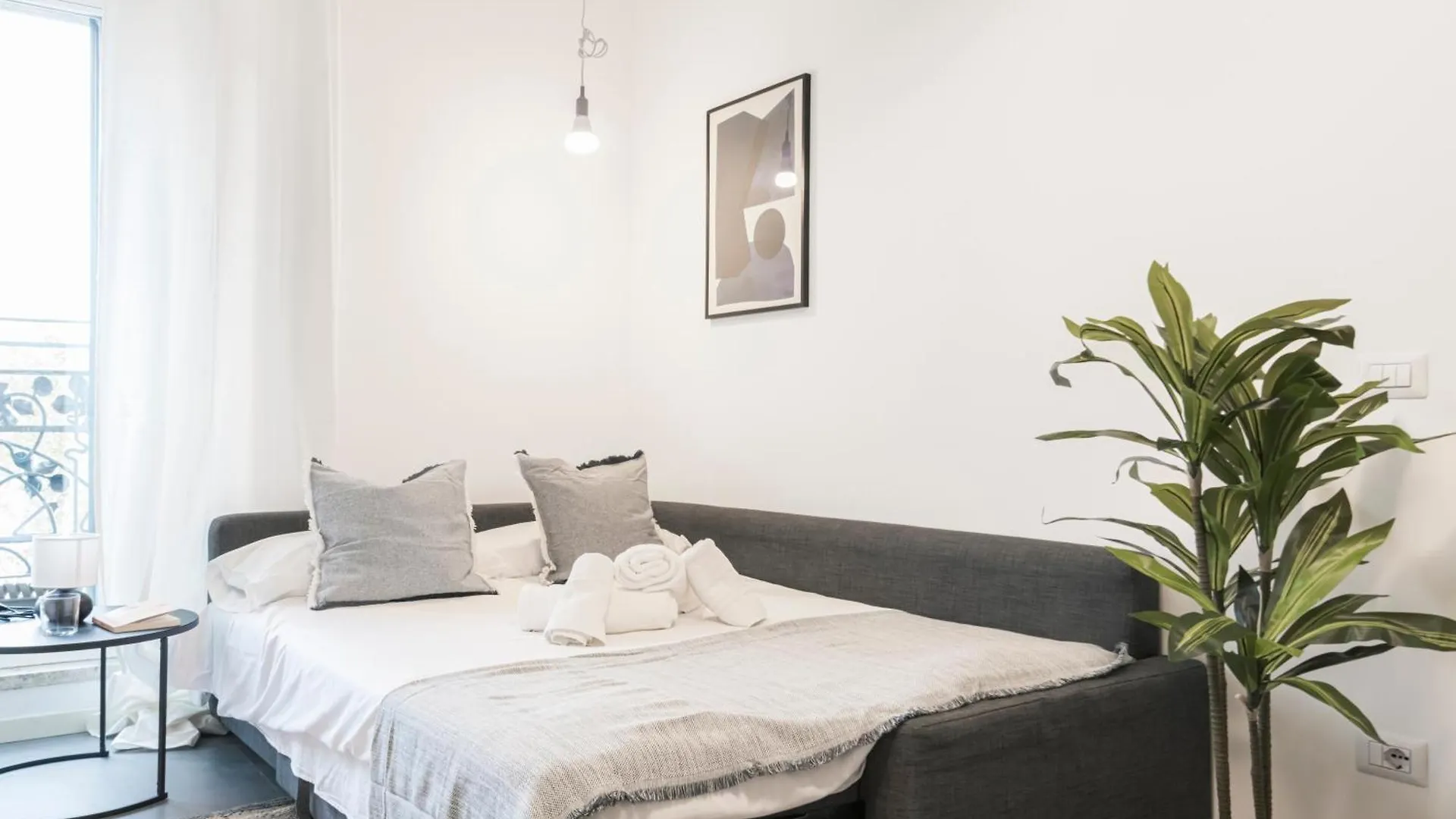 Apartment Beautiful Flat Fully Furnished In P.Ta Romana Milan
