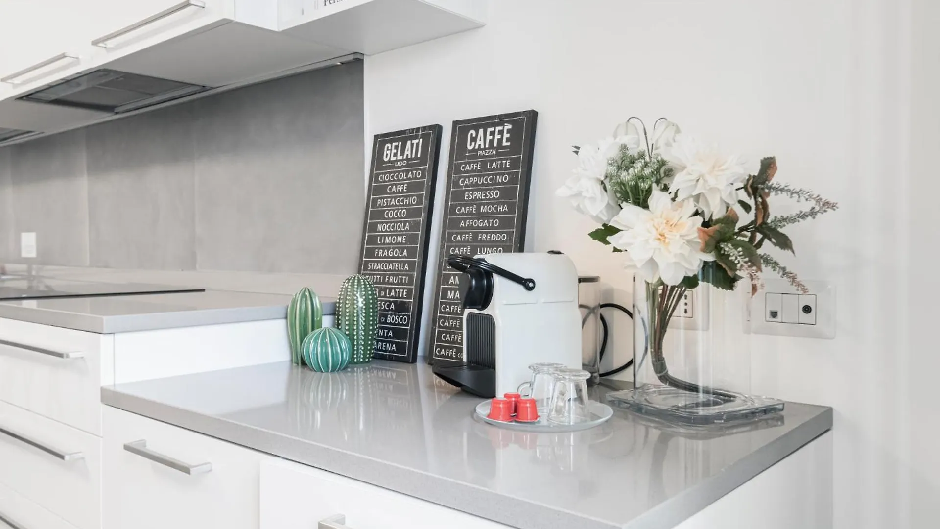 Beautiful Flat Fully Furnished In P.Ta Romana ميلان شقة